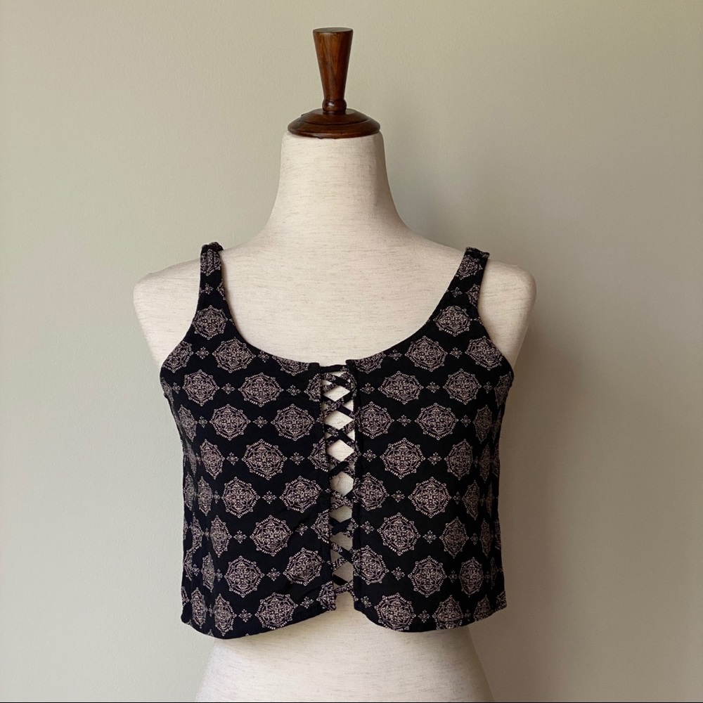 FOREVER 21 Cropped Tank
